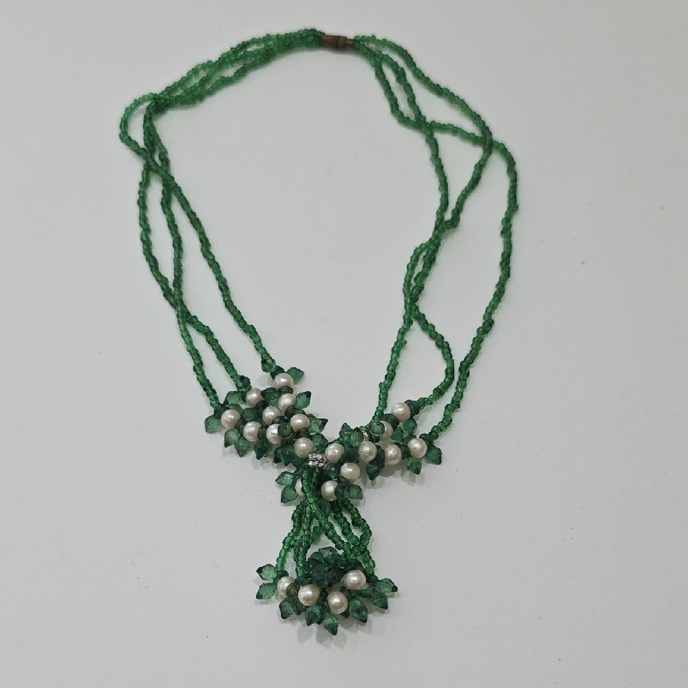 Vintage Style Necklace Floral Beaded Pearls Green